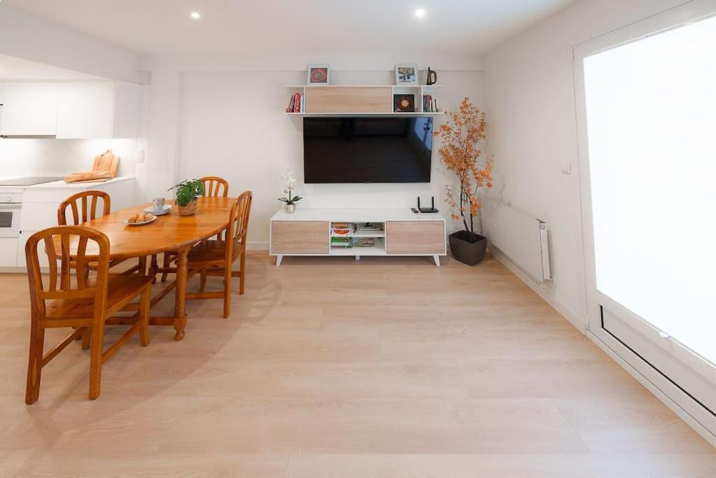 El Ventanal De Collarada Apartment วิลยานัว ภายนอก รูปภาพ