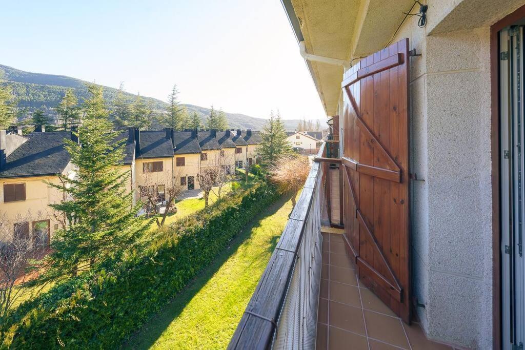 El Ventanal De Collarada Apartment วิลยานัว ภายนอก รูปภาพ